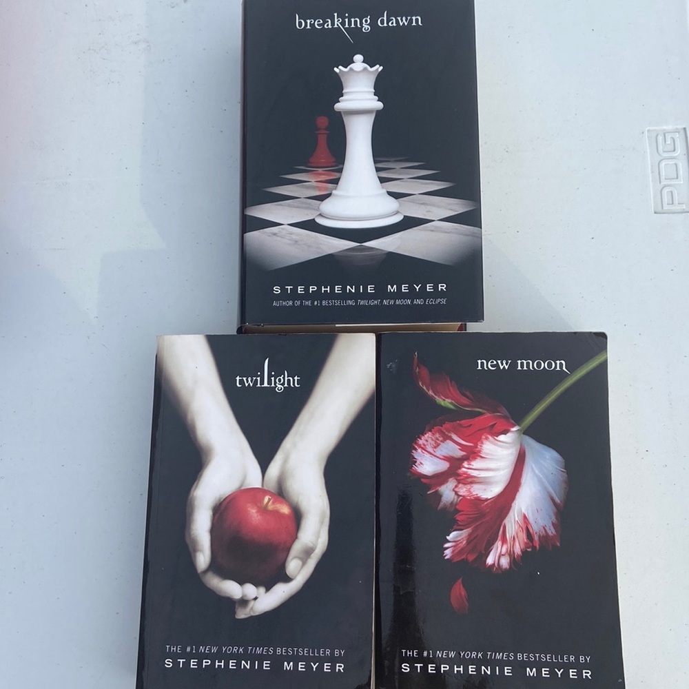 Three Twilight Books Bundle